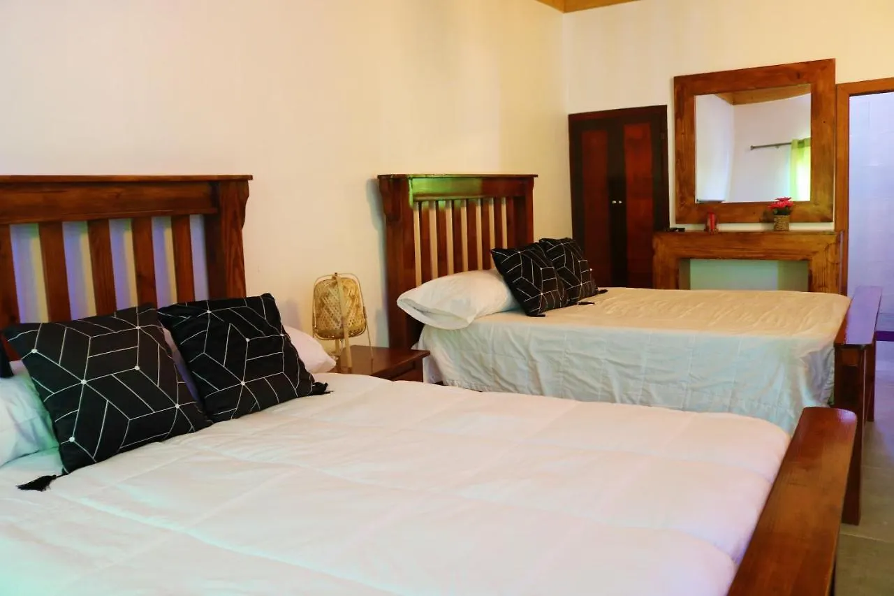 بدرنالس Villas Don Fey & Andres بيت خشبي